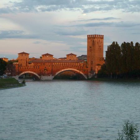 Apartamento Casa Archi - Vista Sul Fiume Verona Exterior foto